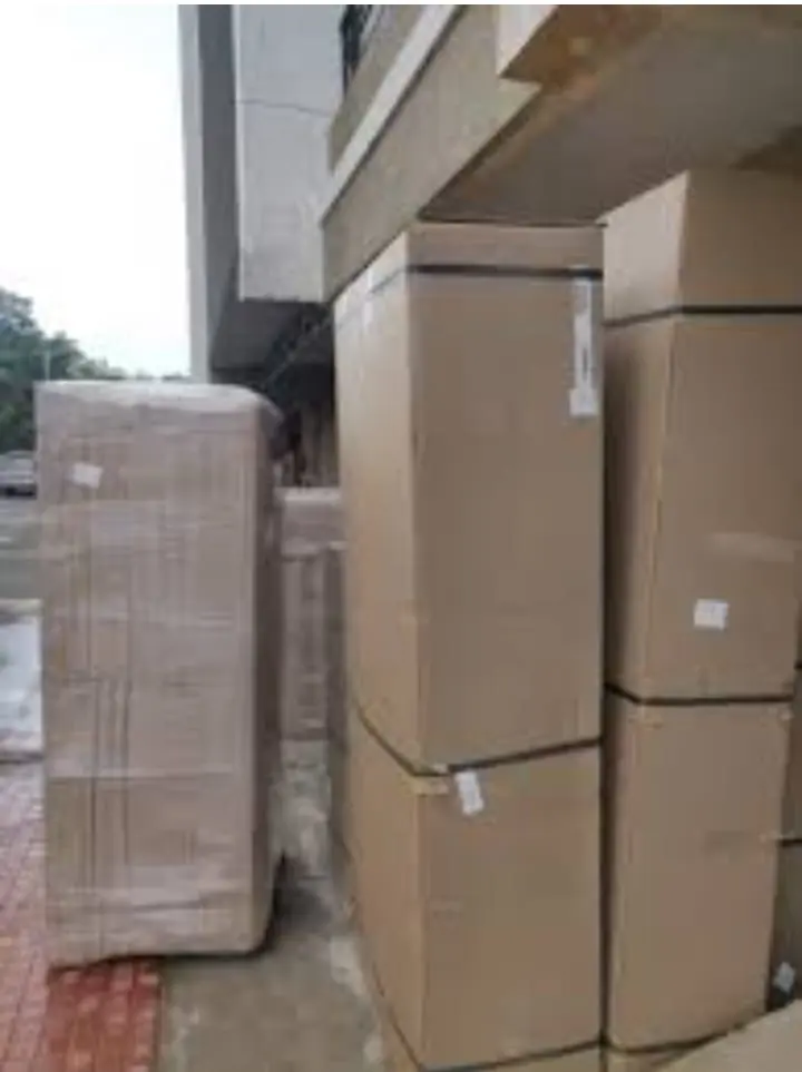 Carton stacking by packers and movers in Gurgaon – photo 27