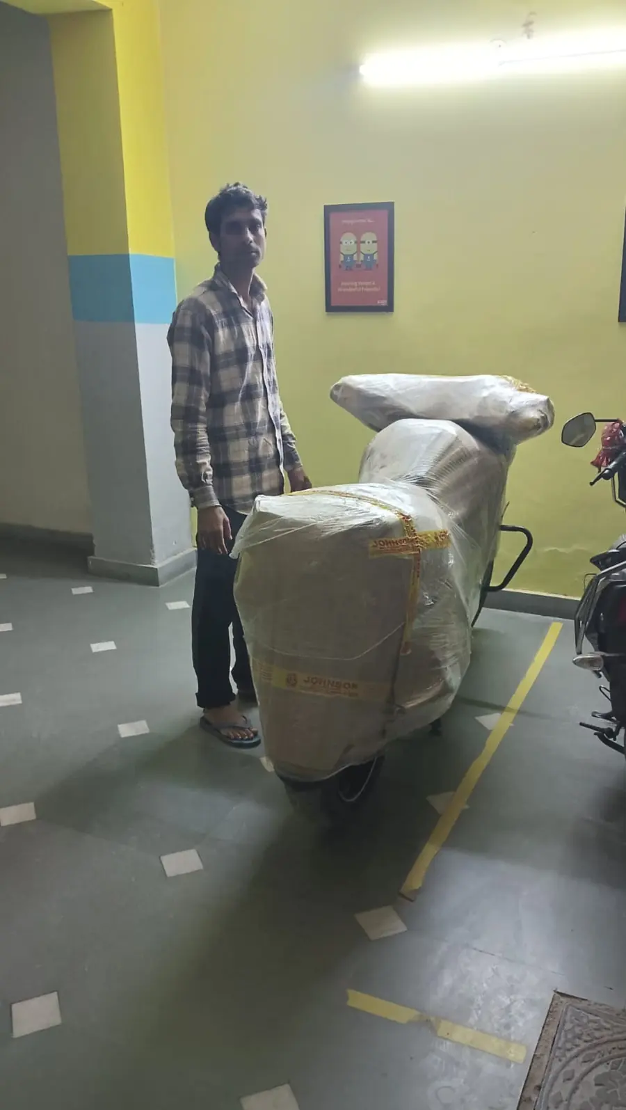 Scooter packing by packers and movers in Gurgaon – photo 13